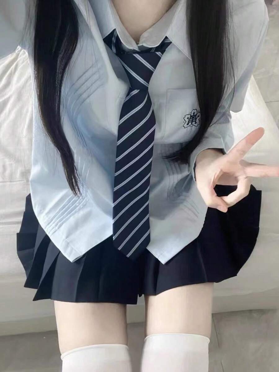 1件女款條紋學院風休閒領帶萬聖節裝扮 深紅色領帶