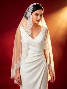 Lace Edge Mantilla Veil, Floral Spanish Eyelash Lace Veil, Scalloped Chantilly Cathedral Veil, Ivory Veil, 1 Tier Soft Veil With Comb - Multicolor - View 17