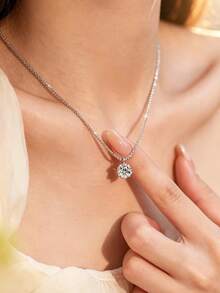 1pc Sparkling Starry Sky Pendant Necklace, Suitable For Women, Small Elegant Shiny Collarbone Chain, Luxury Versatile Jewelry, Perfect For Parties And Gatherings - Silver - View 4