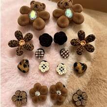 16 st vintage flockade skocharms med björn, leopardmönster och blomma, flockade strass, rutig knappdetalj, resin-accessoarer - Multifärgad - Visa 4