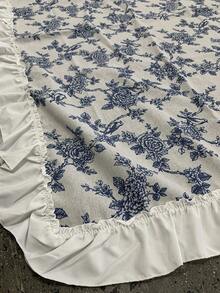 1PC White Base Blue Floral Printed Picnic Blanket With Ruffle Edge, Vintage Cottagecore Style, Soft Lightweight Fabric, Foldable & Portable, Outdoor Mat For Park, Beach, Backyard, Spring Summer Family Picnic Gathering - Ins Style - View 5