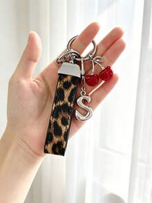 26 Alphabet Letter Keychain Pendant Creative Leopard Print PU Rope Key Strap, Cherry Charm, Car Keychain Pendant, Bag Charm Accessory, Key Decoration Accessory, 26 Letters To Choose From, Meaningful Gift For Family And Friends On Holidays - Brown - View 5