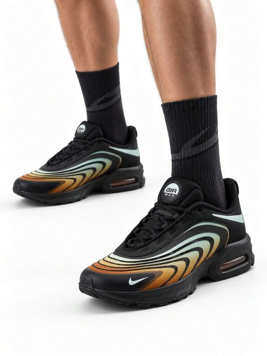 Nike Sepatu olahraga kasual pria terbaru dengan bantalan dan sirkulasi udara yang baik untuk latihan kebugaran. - Hitam/Hijau Oranye - View 1