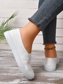 Sepatu Kanvas Datar Wanita Model Slip On Ujung Bulat dengan Hiasan Renda, Sepatu Sneaker Kasual Putih untuk Musim Semi & Gugur - Putih - View 5