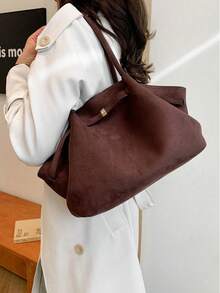 Tas jinjing, ukuran besar, bentuk santai, dua tali bahu panjang, desain gesper logam di bagian depan, kontur bodi lembut, ruang penyimpanan luas, gaya vintage minimalis, cocok untuk bepergian dan beraktivitas sehari-hari. - Coffee Brown - View 4