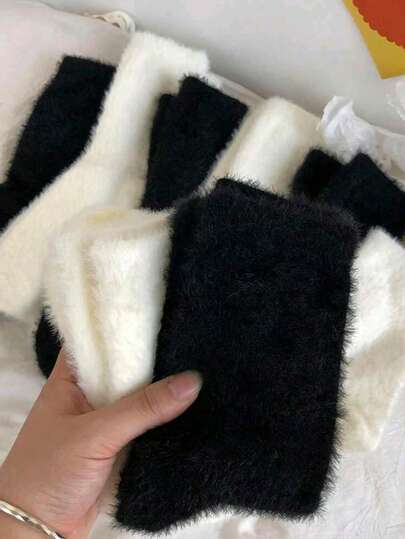 20/10/5/1 Pairs Women's Mid-Calf Wool Socks, Women's White Socks, Autumn Women's Socks, Postpartum Recovery Socks, Adult Socks, Winter Women's Socks, Men's Black Socks, Autumn/Winter Thickened Wool Lined Socks, Black And White Dual Color, Postpartum Sleep Wool Socks, Warm And Comfortable Socks