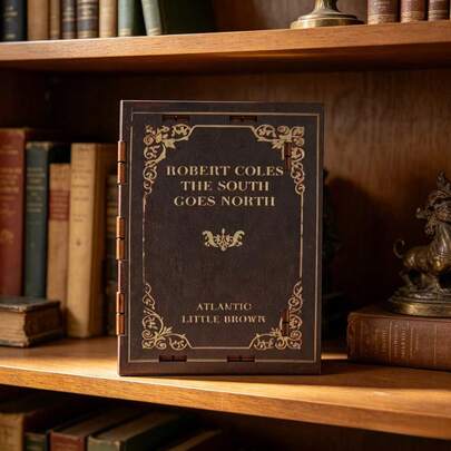 Vintage Book-Shaped Wooden Decor, Crafted From Selected Wood, Featuring Exquisite European-Style Printed Cover, Creating A Rich Vintage Atmosphere