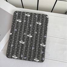 深色蕾絲條紋紫色蝴蝶結天鵝保護平板保護套，附筆槽，相容於 iPad 10代/ Air 13(M3 2025)/ Air 11(M3 2025)/ 11(A16 2025)/相容於 Galaxy S9/S7/S10+/相容於 Galaxy Tab S6 Lite 10.4 吋/相容於 Matepad - 彩色 - 查看 3