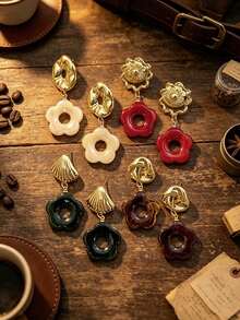 2pcs European & American Old Money Style Resin Flower Gold Pendant Earrings For Women & Girls, Daily Casual Party Jewelry Gift - Autumn/Winter - View 3