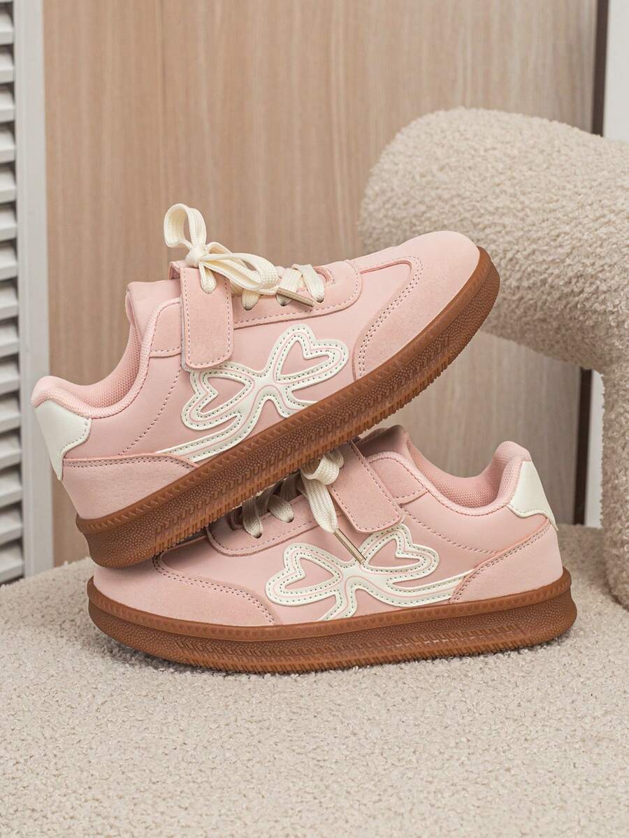 Kids Girls Sneakers, Hook‑Loop Closure German Training Shoes, Sweet Double‑Heart Bow, Breathable Upper, Thickened Insole, Wide Fit School Shoes