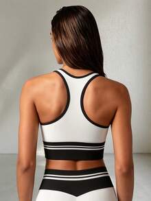 Black & White Contrast Striped Racerback Sports Bra, Stable Support, Suitable For Fitness & Streetwear, Contrast Design With Niche Aesthetic - Black and White - View 2