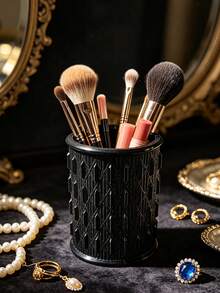 حامل فرش مكياج أسود بطراز قوطي عصري، صندوق تخزين مستحضرات تجميل مطبوع ثلاثي الأبعاد بنسيج أشواك ثلاثي الأبعاد، منظم مكياج، رف تخزين أدوات التجميل، حامل أقلام دائري، منظم متعدد الوظائف لطاولة الزينة، زينة ديكور سطح المكتب، حل تخزين الجمال، عنصر ديكور منزلي - الأسود - مشاهدة 1