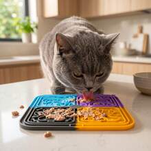 1pc Silicone Pet Licking Mat With Strong Suction Cups, Slow Feeding Licking Mat For Dogs And Cats, Non-Slip Licking Mat To Relieve Anxiety, Reduce Boredom, For Bathing And Grooming Training, Dishwasher - Multi-color - View 4