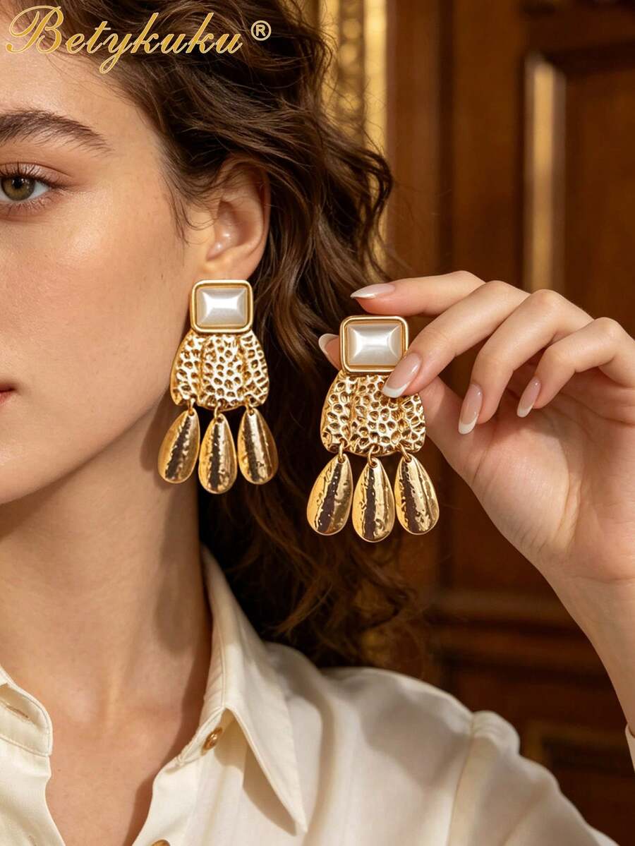 2pcs European & American Old Money Style Round Gold Tiger Eye Aurora Leaf Pendant Earrings For Women & Girls, Daily Casual Party Jewelry Gift