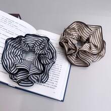 1pc Korean Vintage Striped Fabric Scrunchie, Premium Ponytail Hair Tie, Bun Hair Accessory For Women, Wholesale - Multicolor - View 5