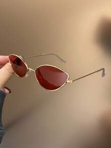 1 Pair Vintage Cat Eye Red Lens Kids Fashion Glasses, Thin Gold Frame Lightweight Metal Frame, Girls Summer Photo Sun Protection Shades - Multicolor - View 4