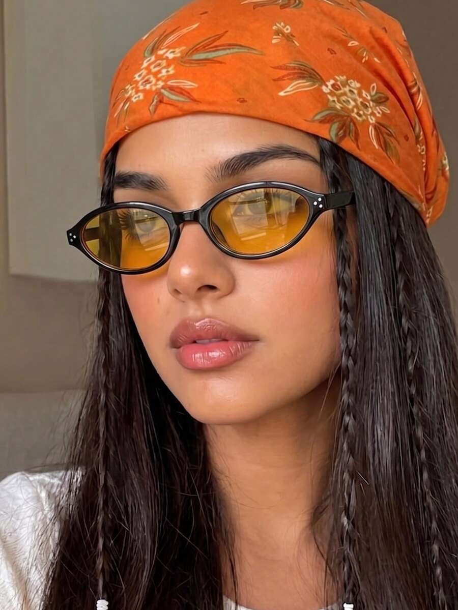 1 Pair Women's Vintage Small Frame Personalized Rivet Fashion Glasses - Glossy Black Orange - View 1