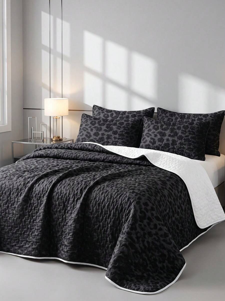 2/3pcs Black Leopard Print Quilt Set, 1pc Quilted Comforter + 1/2pcs Pillowcases (Filling Not Included), Bedding Set, Soft Breathable Comfortable Portable, Machine Washable, Room Decor, Bedroom Decor, Single/Queen/King, Autumn Home Decor, Christmas Gift - Multicolor - View 1