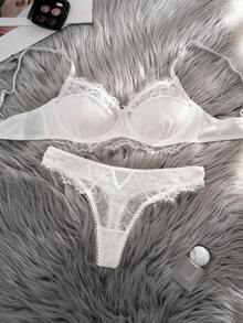 1 Set Women's Lace Patchwork Underwire Thin Cup Comfortable Lingerie Set - White - View 1