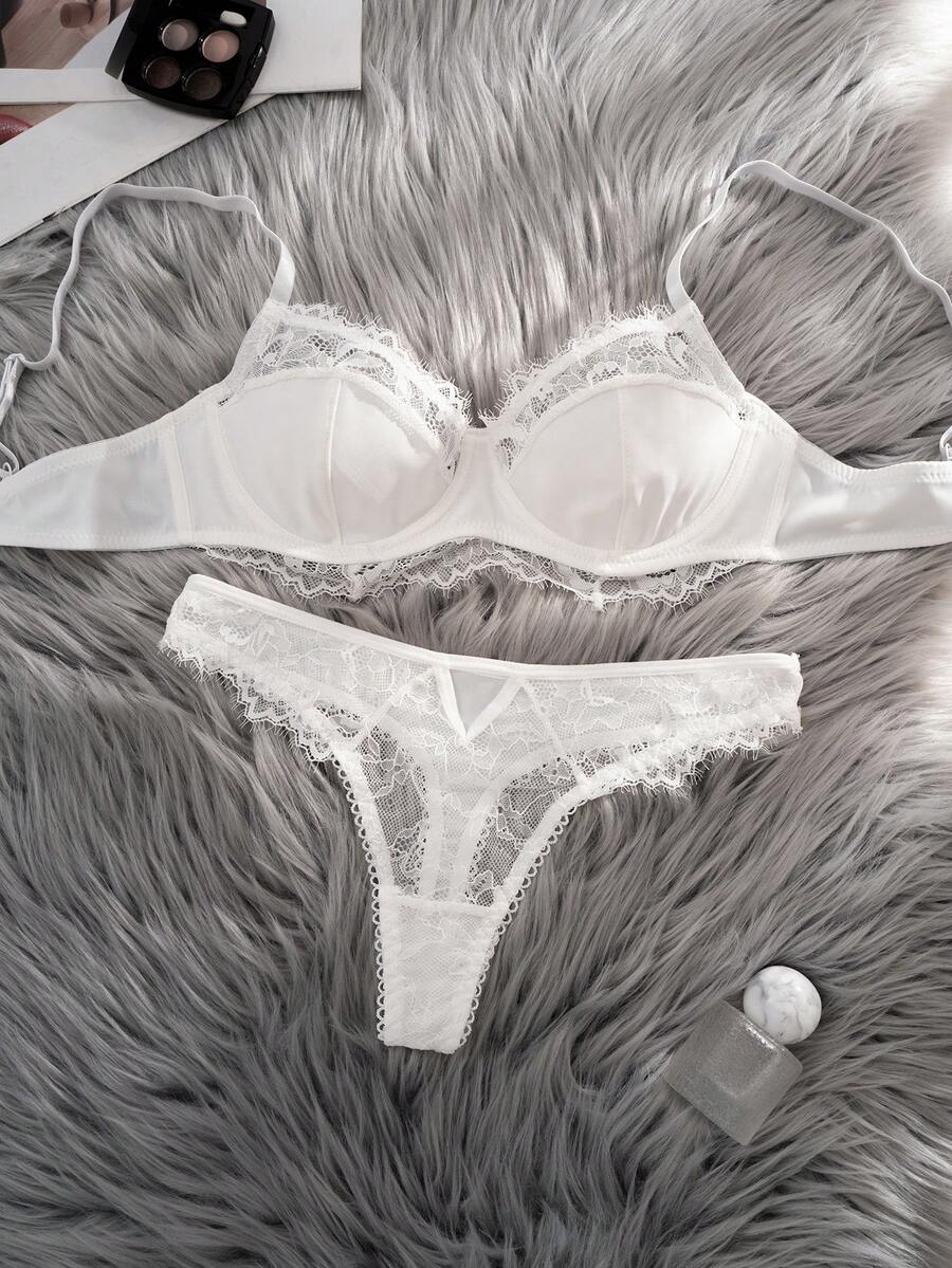 1 Set Women's Lace Patchwork Underwire Thin Cup Comfortable Lingerie Set - White - View 1