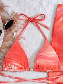 Set Bikini Segitiga Halter Tie-Dye Gradien Oranye & Merah Muda dengan Rok Penutup Pantai Panjang Pas Badan, 3 Potongan Baju Renang untuk Liburan Pantai - MultiWarna - View 4