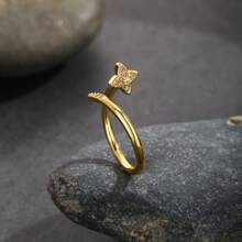 1pc Fashion Cubic Zirconia Copper Plated 18k Four-Leaf Clover Shaped Copper Material Ring, Minimalist Unisex High-End Luxury Commute Date Versatile Accessory, Daily Wear Non-Fading Jewelry - Yellow Gold - View 2