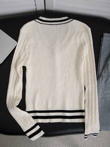 2026 Collegiate Style Color-Block Striped Cable Knit Cardigan, V-Neck Heart Metal Button Cropped Cable Knit Jacket, Letter Embroidery Slim Fit Long Sleeve, Spring/Autumn Campus Commute Outfit, Soft Textured Knit 18-35 Women's Slimming Cardigan - Apricot - View 8