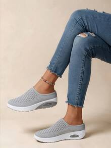 Women's Mesh Toe Slippers, Summer Breathable Slip-On Mule Shoes, Soft Sole Anti-Slip Wear-Resistant Versatile Casual Rocker Shoes - Light Grey - View 5