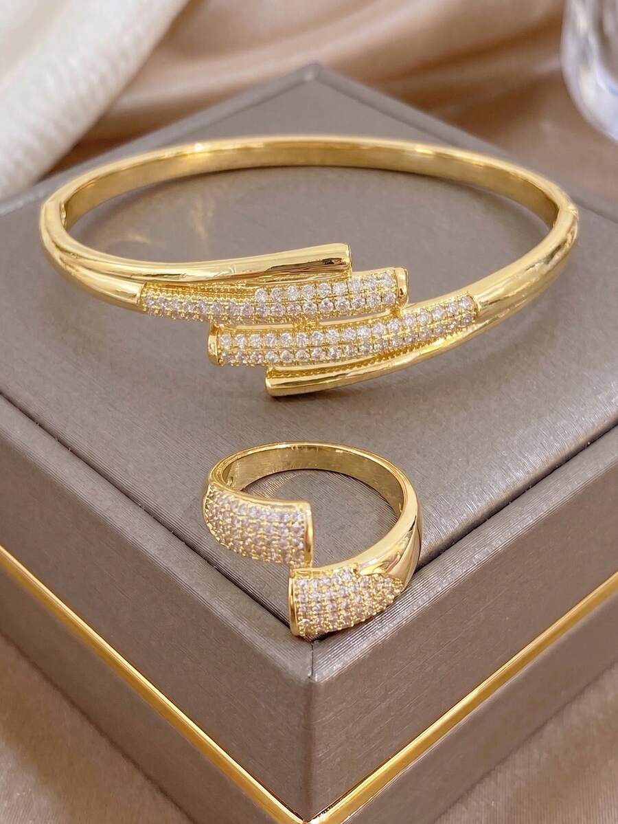 مجموعة من قطعتين من أساور وخاتم مرصع بالزركونيا مطلية بالذهب بتصميم ثلاثي الأشرطة المتدرجة للنساء، سوار هندسي متعدد الطبقات وخاتم مفتوح، مجوهرات للارتداء اليومي والمكتبي هدية - متعدد الألوان - مشاهدة 1