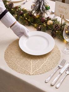 12pcs, Gold Hollow PVC Placemats, Washable Tabletop Decor Mats, Non-Slip Odorless Tableware Pads, Durable Highly Attractive Coasters, Suitable For Restaurants, Cafes, Homestays, Applicable For Festivals, Parties, Gatherings, Birthdays, Weddings, Dinner Parties. - Multicolor - View 2