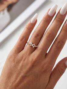 1pc Moissanite Ring, Exquisite Asymmetrical Cluster Design, Suitable For Women's Gatherings And Daily Wear - Round Moissanite Ring - View 5