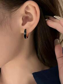 1 Pair Copper Material Fashion Niche Design Personalized Exquisite Elegant Versatile Black Oil Drop Geometric Ear Cuff Earrings, Suitable For Women's Daily, Holiday And Party Wear - Geometry - View 3