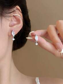 1 Pair Small Minimalist Cubic Zirconia Water Drop Stud Earrings For Women's Daily Wear - Silver - View 3