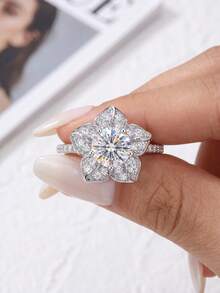 1pc Moissanite Ring, Unique 1CT Five-Prong Five-Point Star Design, Suitable For Women's Party And Daily Wear - Silver - View 3
