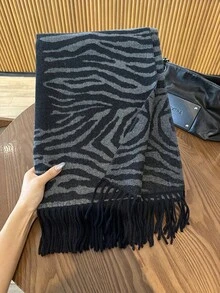 1件女款秋冬韓式大圍巾披肩，多功能加厚保暖雙面大尺寸，辦公室雙用途長款新款 - 黑色 - 查看 3