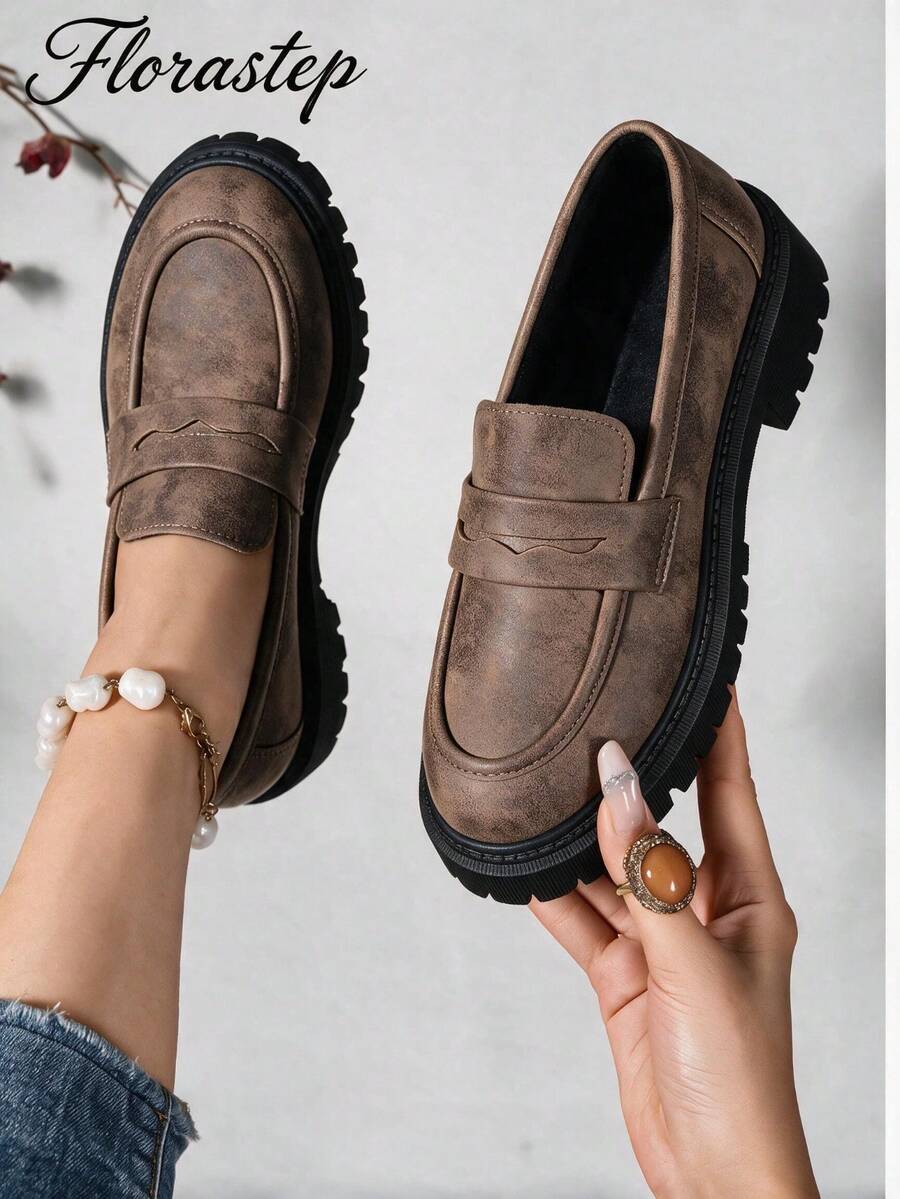 1 Pair Fashionable Retro Women's Slip-On Loafers, Thick Platform Height-Increasing Non-Slip Sole, Matte Distressed Texture Premium Look, Versatile British Academy Style, Slimming Casual Match With Jeans And Skirts - Coffee Brown - View 1