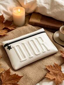 Dior This White Makeup Bag Is A Stylish And Versatile Handbag With A Large Capacity, Capable Of Storing Cosmetics And Lipsticks. It Features A Metal Zipper, Exquisite Details, And Easy Opening And Closing. - White - View 4
