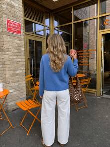 Joy Knit 女款針織開襟毛衣外套 秋冬時尚新款 基礎上衣 極簡休閒百搭 純色圓領口袋鈕扣復古甜美寬鬆針織開襟衫 - 藍色 - 查看 9