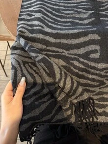 1件女款秋冬韓式大圍巾披肩，多功能加厚保暖雙面大尺寸，辦公室雙用途長款新款 - 黑色 - 查看 5