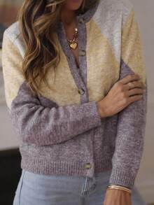 Unadoll Women's Autumn/Winter Colorblock Argyle Knit Cardigan, Elegant Long Sleeve Button-Up Short Sweater, Suitable For Back To School And Daily Wear - Oatmeal - View 9