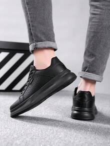 Men's All Black Thick Sole Skateboard Shoes, Pure Black Minimalist Style, Breathable Synthetic Leather Upper With Non-Slip Thick Sole, Suitable For Daily Wear And Street Style - Black - View 3