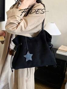 1件新款女款純色PU啞光托特包，附星星吊飾，大容量單肩包，休閒日常通勤腋下包，百搭手提斜挎包 - 黑色 - 查看 10
