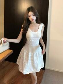 白色V领针织吊带连衣裙，女士夏季修身无袖连衣裙，性感显瘦A字短款连衣裙 - 白色 - 查看 6