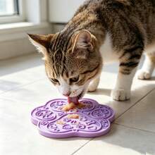1pc Pet Slow Feeder Licking Mat, Cat Paw Shaped Silicone Licking Mat, Universal For Cats And Dogs, Multi-Texture Maze Soothing Mat - 1 Pc - View 8