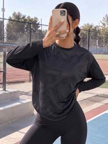 AODSR Women Black Long Sleeve Workout Shirt Camo Print Crew Neck Loose Fit Athletic Training Gym Running Activewear Top - Black - View 4