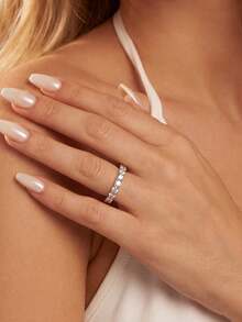 1pc Moissanite Ring Minimalist Alternating Gemstone Band Suitable For Women's Daily Wear And Special Occasions - Round Moissanite Ring - View 4
