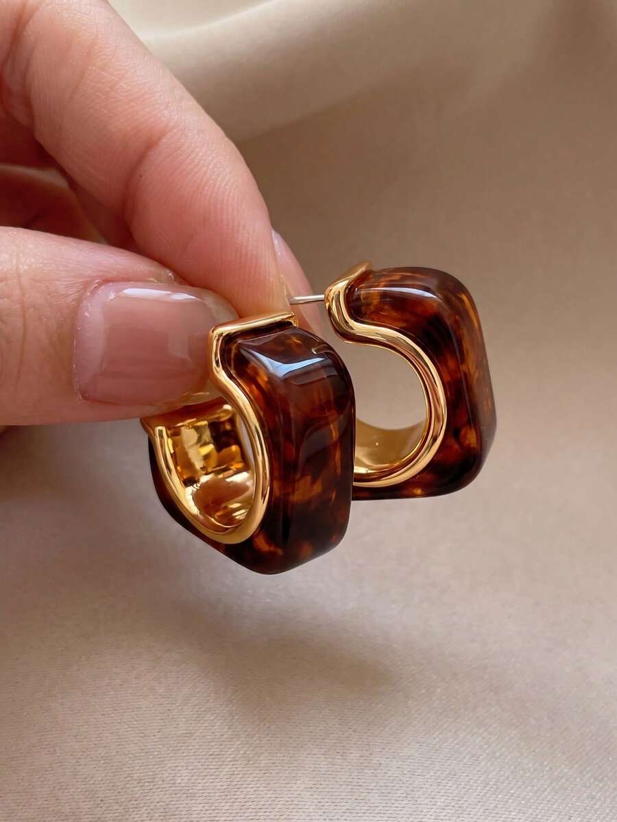 2pcs Of Vintage Amber Square-Shaped Elegant Old-Money Style Resin C-Shaped Hoop Earrings. Simple And Sophisticated C-Shaped Earrings, Perfect For Everyday Wear, Commuting, And Parties – Versatile And Subtly Luxurious Earrings. - Gold - View 1