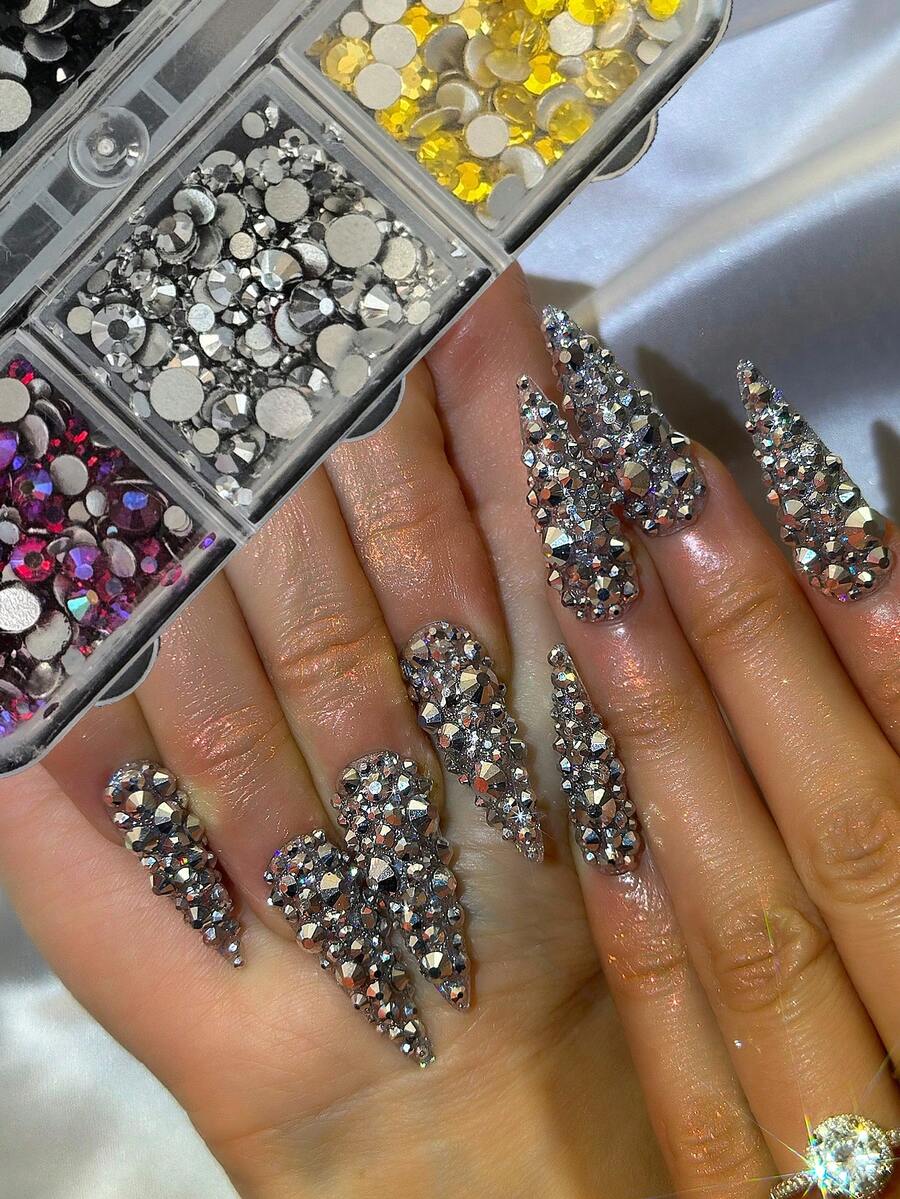 1PC 6-Grid 6-Color Round Flat-Back Rhinestones Assorted Sizes For Nail Art, Handmade DIY, Suitable For Christmas, New Year, New Year's Day And Other Holiday Occasions - Multicolor - View 1