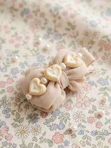 10pcs Cream Pleated Heart Resin Beads, Top And Bottom Hole Loose Beads, DIY Bracelet Phone Chain, Resin Forged Handmade Accessories - Love - View 4