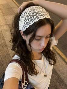 2件組時尚女款蕾絲花卉刺繡圖案柔軟防滑髮箍，彈性瑜伽運動髮帶髮飾，適合日常穿著與多種場合 - 彩色 - 查看 2